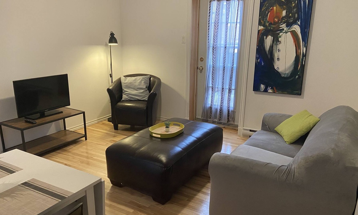Trois-Rivieres Apartment | Bright apartment with balcony - CITQ311565