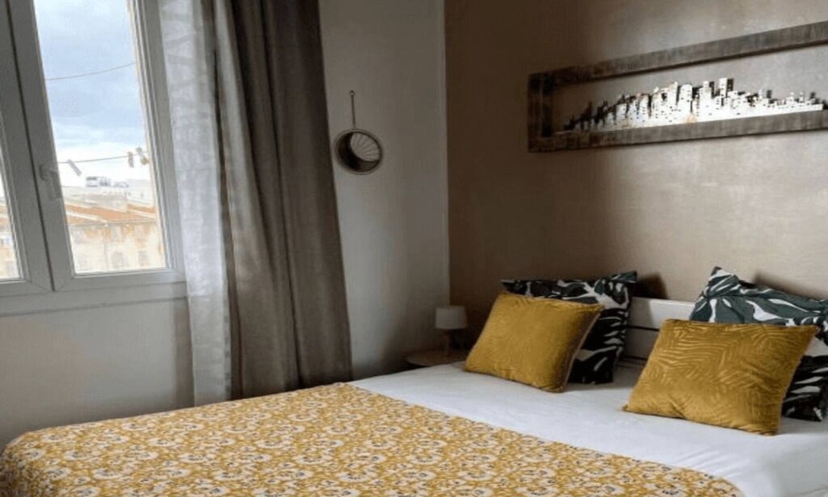 Saint-Lazare Apartment | Bright apartment in the city center, near Gare Saint Charles