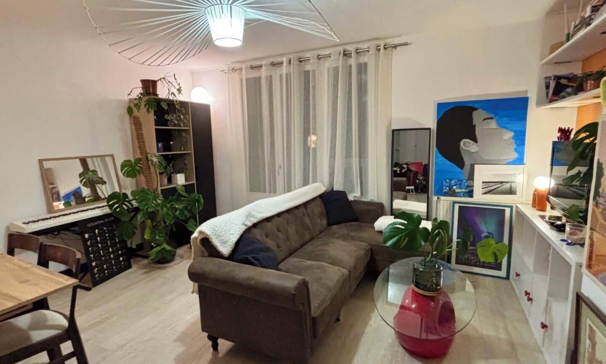 Soupetard Apartment | Bright apartment with balcony and parking