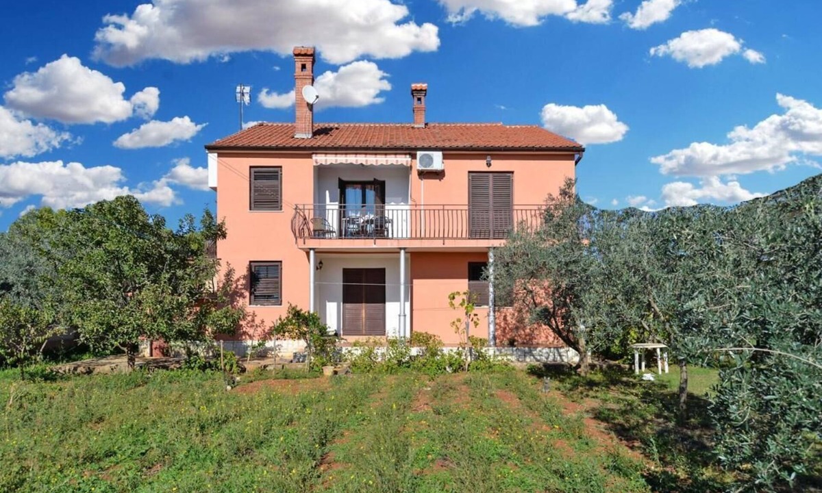 Galizana Apartment | Bright apartment with garden and balcony