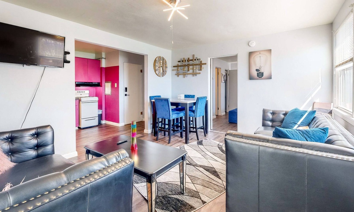 Mishawaka Apartment | Bright apartment with well-equipped kitchen