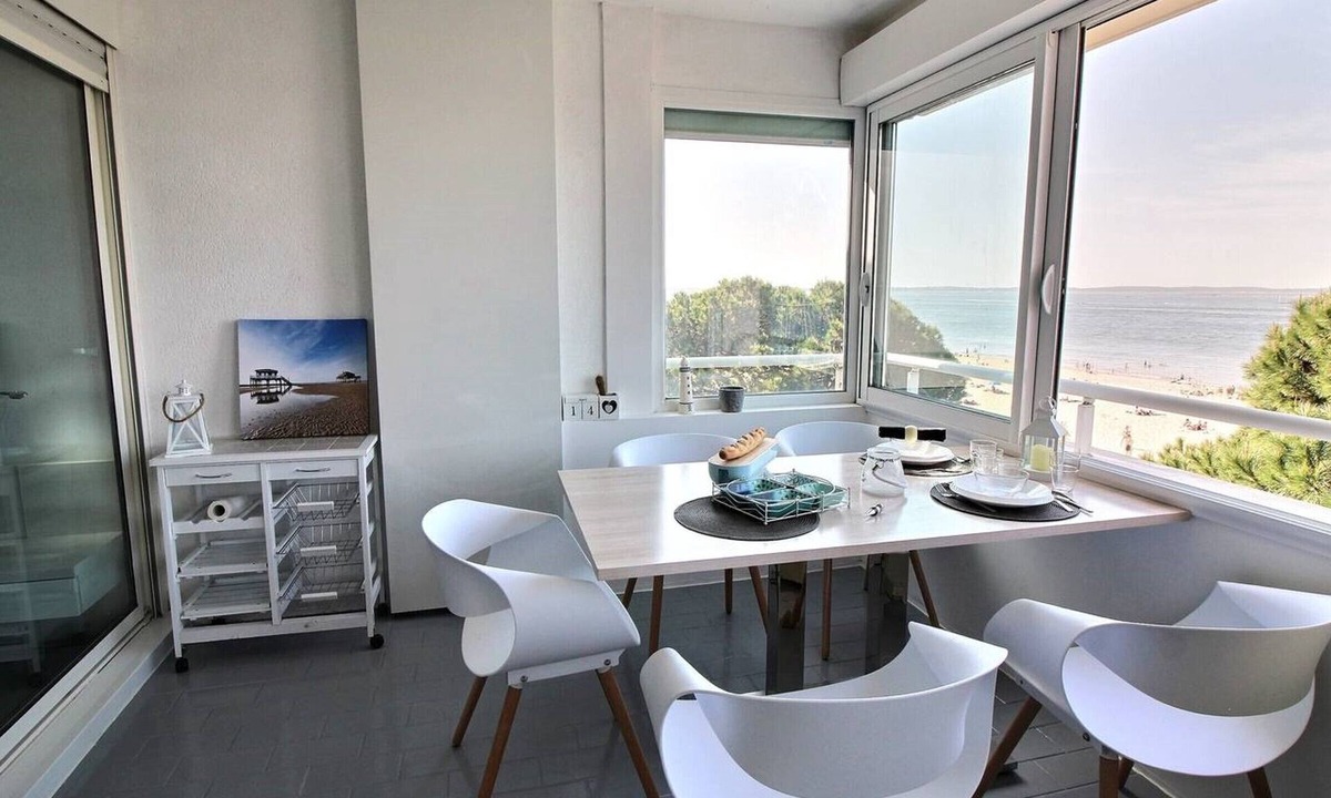Arcachon Apartment | Bright Arcachon T3 50m Beach with WIFI and Parking