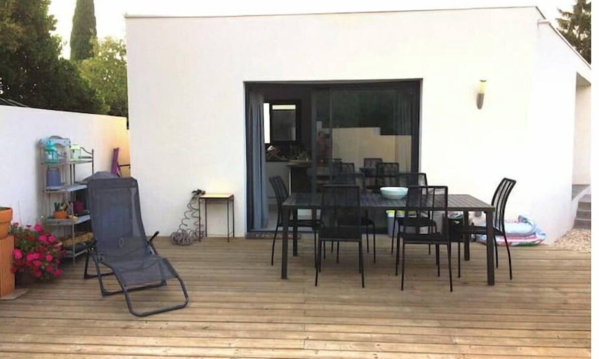 Sussargues House | Bright architect-designed villa * Air conditioning * Parking