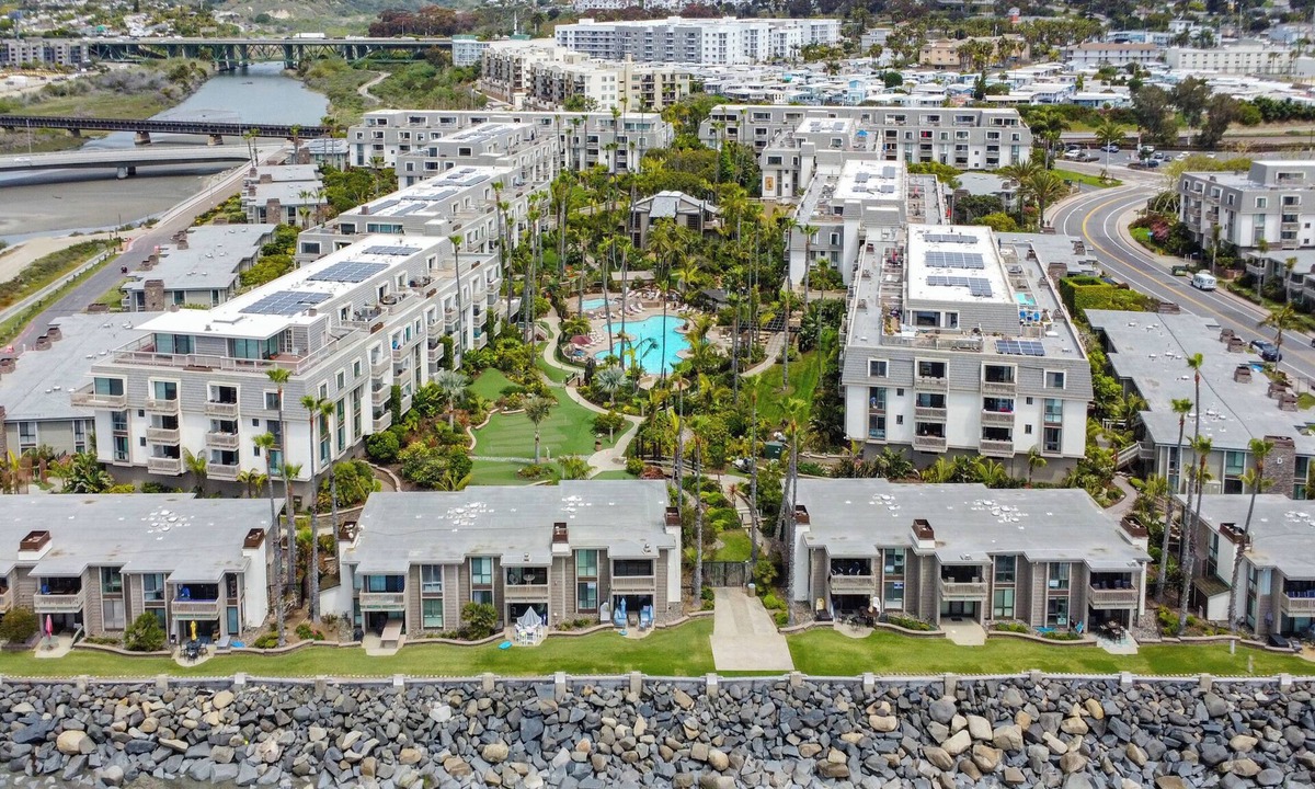 Townsite Condo | Bright & Beautiful Ocean View 2BR Cottage with Stunning Upgrades