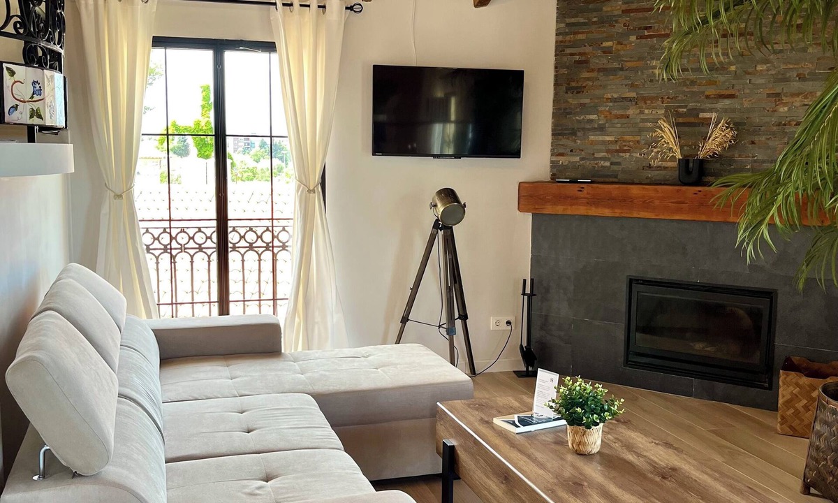 Betera Apartment | Bright boutique loft 5 min from the subway