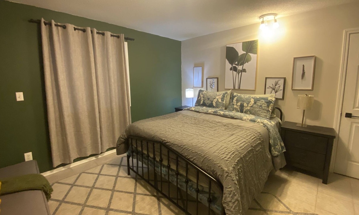 Sault Ste. Marie Apartment | Bright cheerful unit