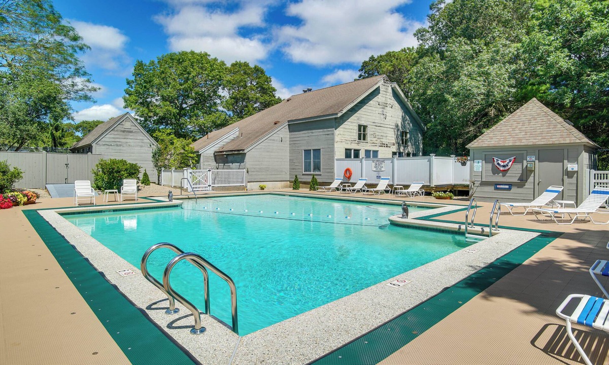 Mews Village Condo | Bright, Coastal Mashpee Condo Near the Commons