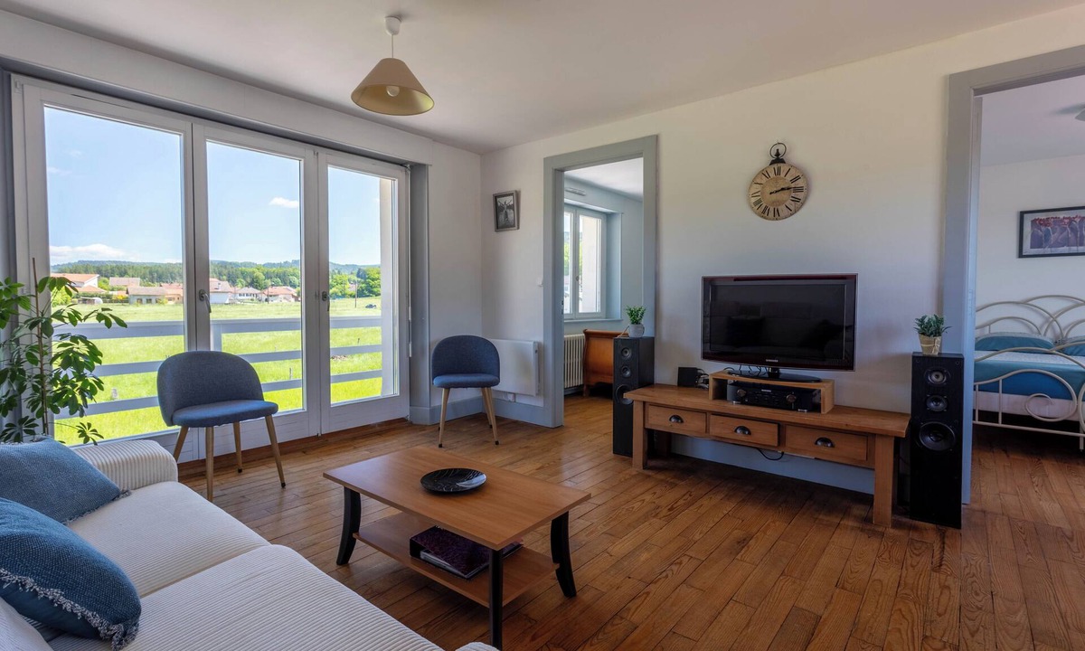 Granges-Aumontzey Apartment | Bright, comfortable 3-bedroom apartment with terrace and garden.