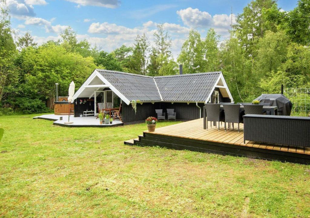 Øksenmølle House | Bright Cottage with Hot Tub - By Traum Ferienwohnungen