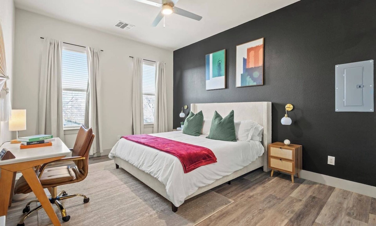 Fort Worth Apartment | Bright & Cozy 1BR Near West 7th
