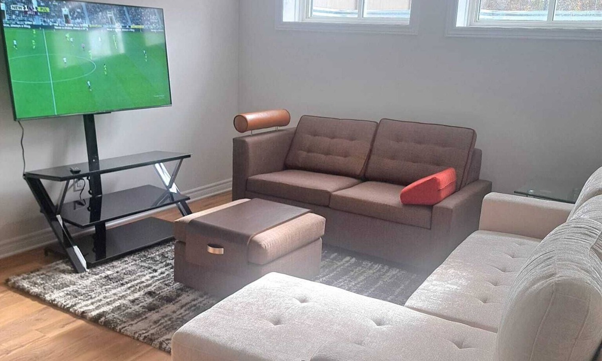 Ottawa Division Apartment | Bright & Cozy Apartment in Ottawa