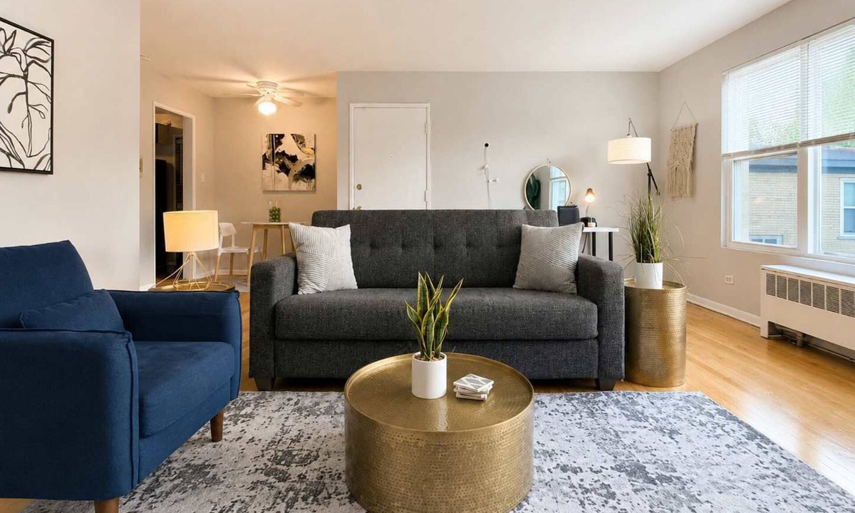 St. Ben's Apartment | Bright & Cozy Chicago 1BR | Near Dining & Transit