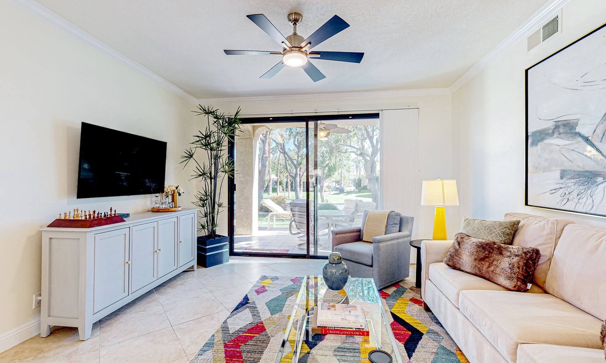 Cathedral City Condo | Bright Dog Friendly condo with inviting patio, washer/dryer on a Golf Course
