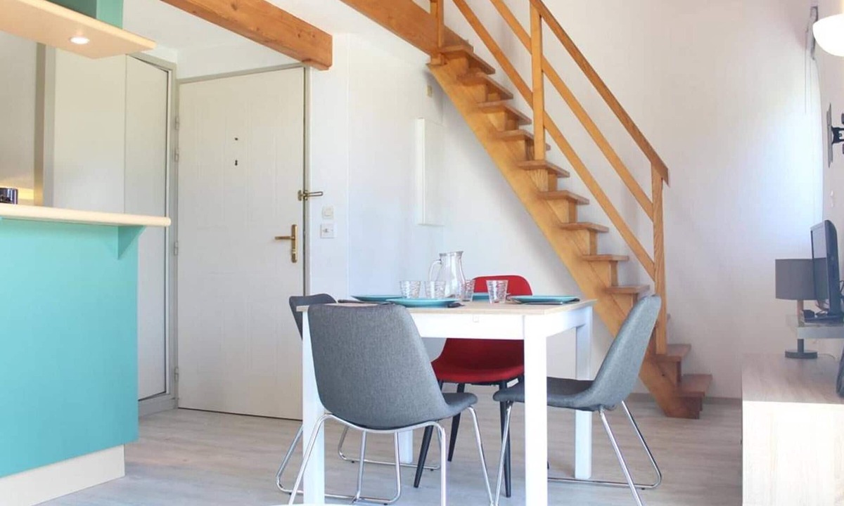 La Rochelle Apartment | Bright Duplex in La Rochelle – Balcony & Parking