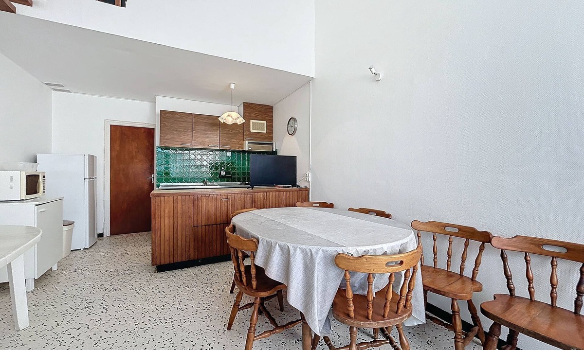 Port-la-Nouvelle House | Bright Family Home Near the Sea
