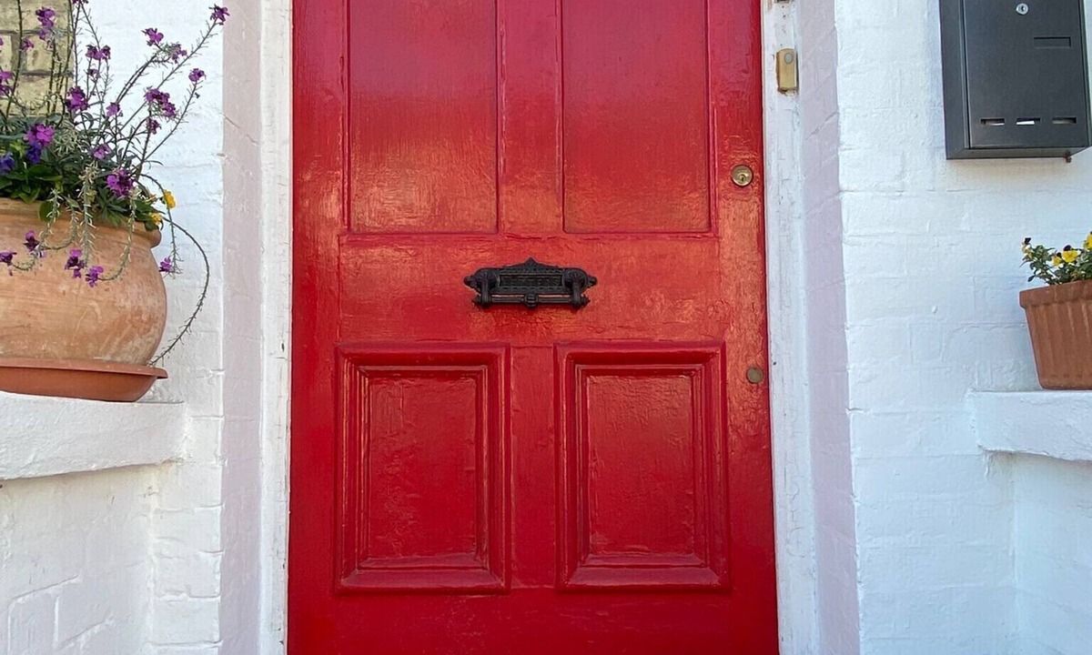 Walpole Apartment | Bright garden apartment in Ealing - 5 minutes from the Piccadilly line