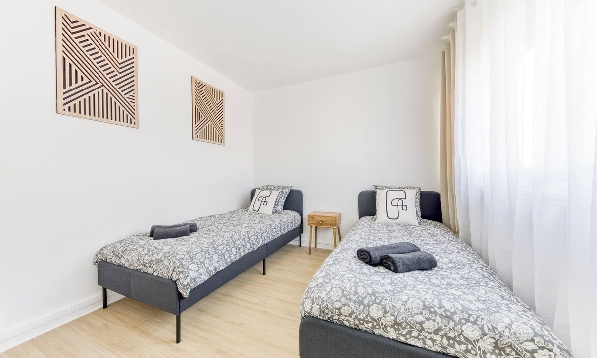 Noyer Renard Apartment | Bright haven in Athis-Mons - near Orly