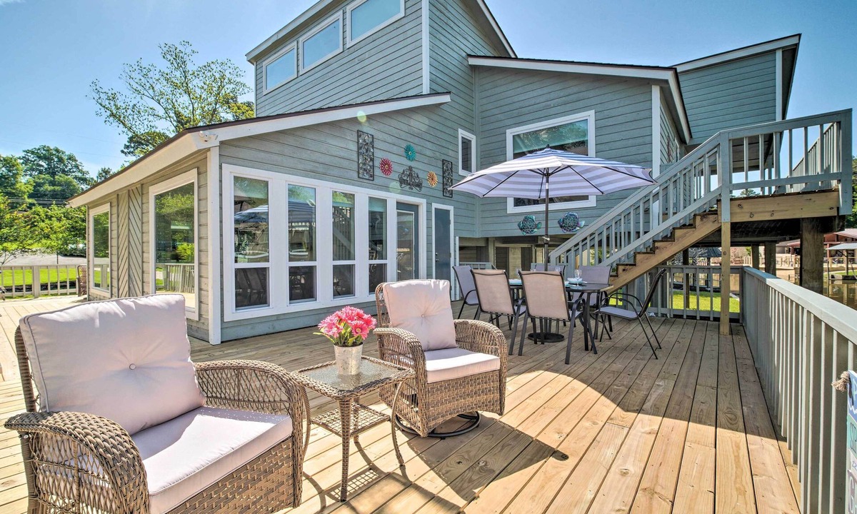 Willis House | Bright Home w/Dock on Lake Conroe!