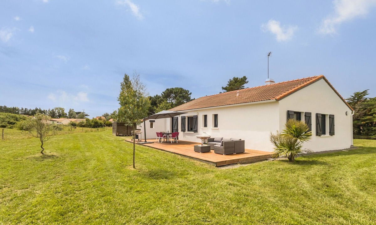 Les Moutiers-en-Retz Cottage | Bright house near the sea with WiFi and pets allowed