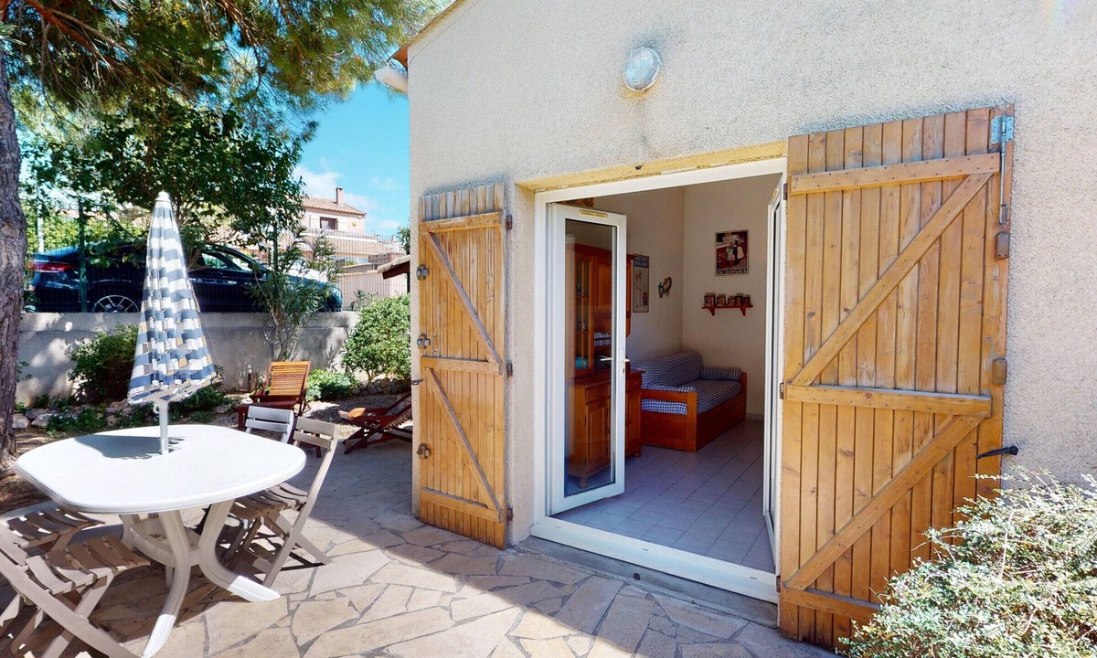 Vic-la-Gardiole Villa | Bright house for 6 with pool near Sète