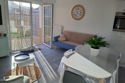 Sainte-Cecile-Plage House | Bright house - Sainte Cécile beach 2 min away