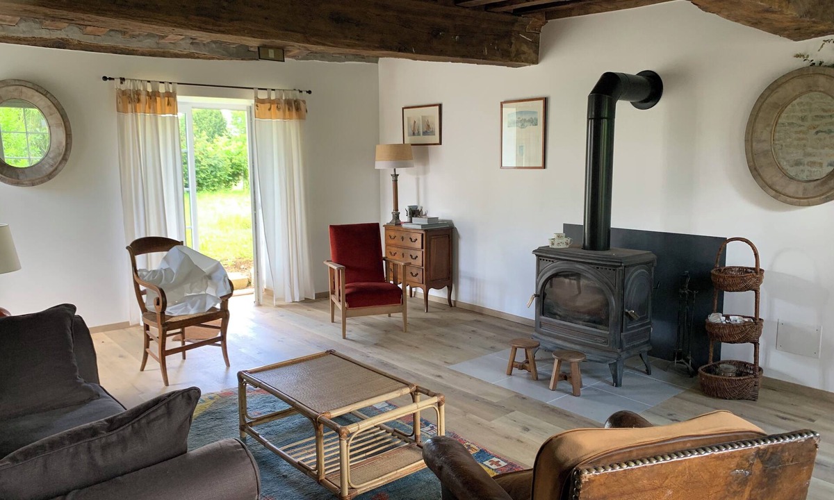 Chevannes-Changy House | Bright house with garden, fully renovated, in the heart of a Nièvre village