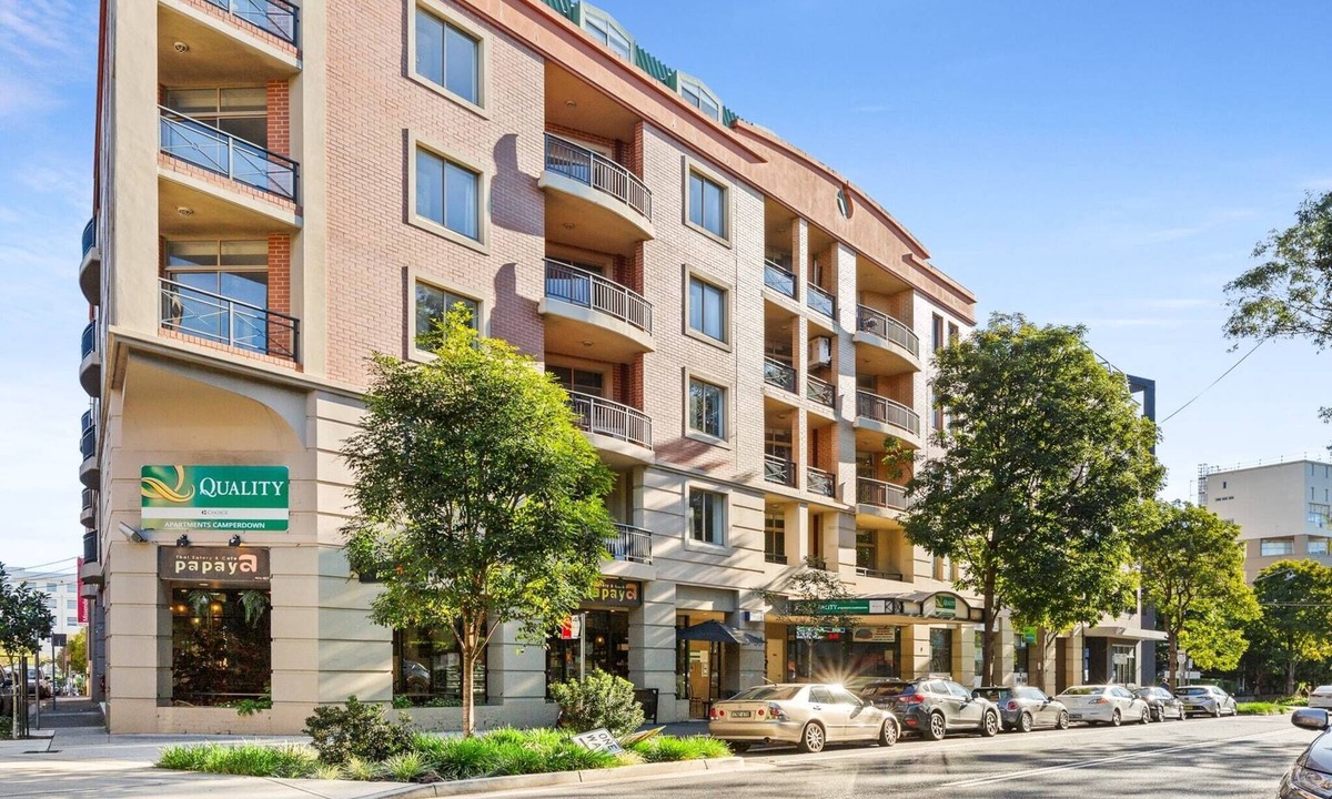 Camperdown Apartment | Bright Inner-West Stay with Pool Access