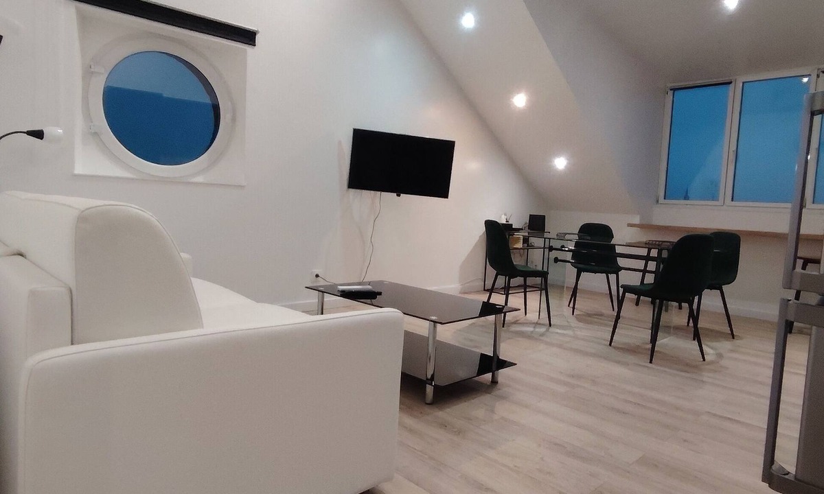 Saint-Honore - Jeanne d'Arc Apartment | Bright loft with cathedral view - Unique design & ambiance Le hublot d'Amiens