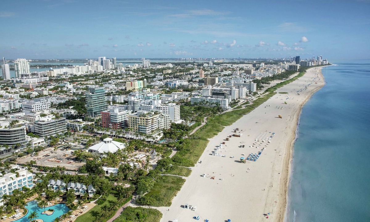 South of Fifth Condo | Bright Luxury Condo, Beach Access & Ocean Views!