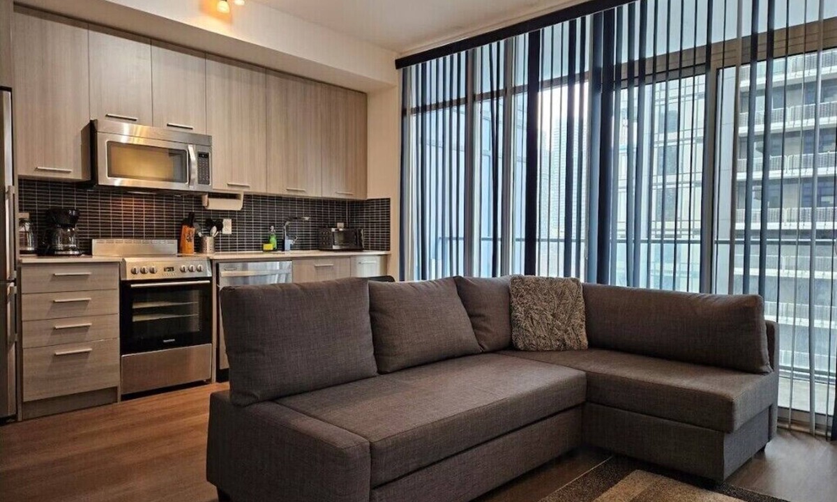 St. Lawrence Condo | Bright & Modern 1BR Condo with Free Parking
