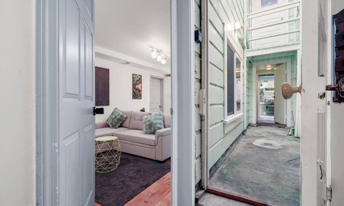 Inner Parkside Apartment | Bright Modern 2BR 2Bath Near SFSU