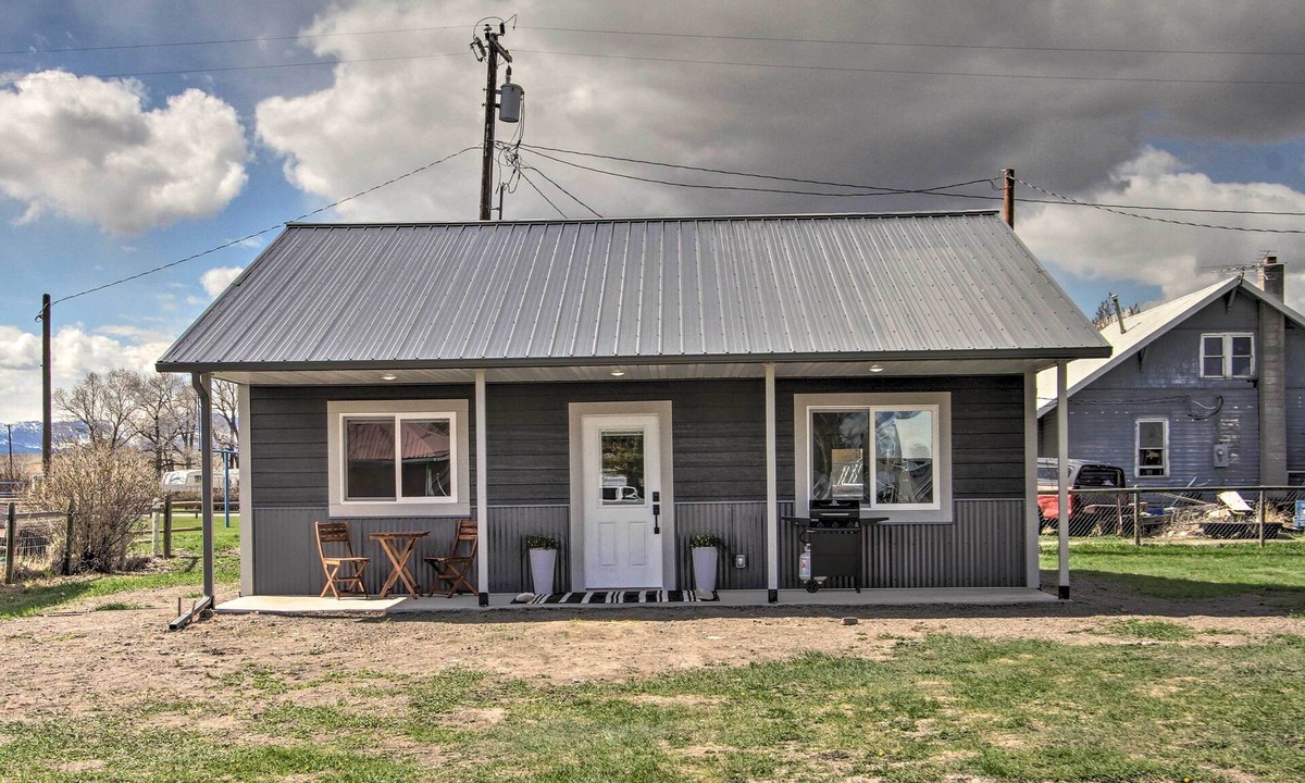 Augusta House | Bright + Modern Augusta Home - Walk to Town!