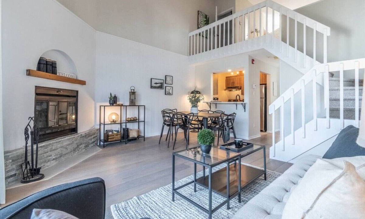 Mont-Tremblant Apartment | Bright & Modern Lac Tremblant Condo + Views