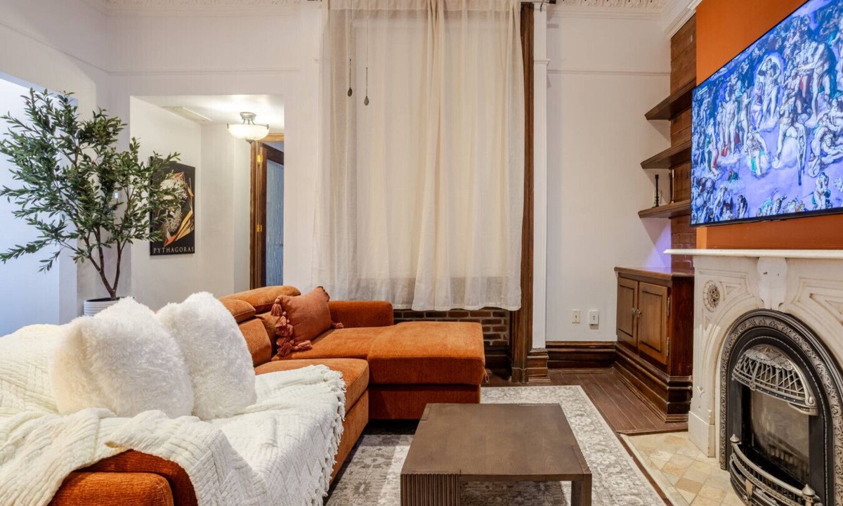 Shaughnessy Village Apartment | Bright Montréal Apartment | Trendy Downtown Escape