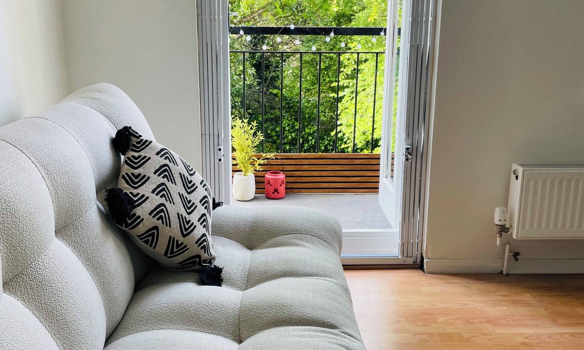 New Cross Apartment | Bright newly refurbished modern 1 bedroom flat