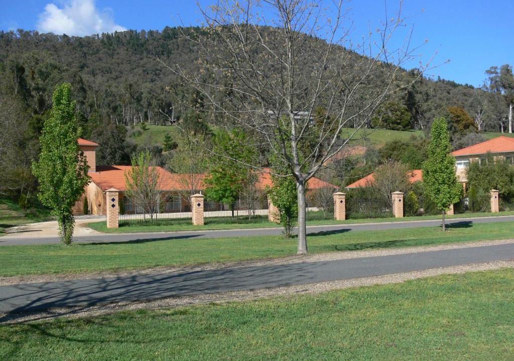 Bright Hotel | Bright on Track