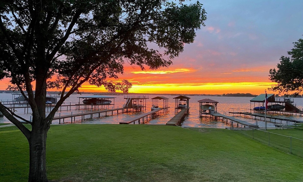 Mabank House | Bright, open concept, lakefront house on open water with amazing sunset views!