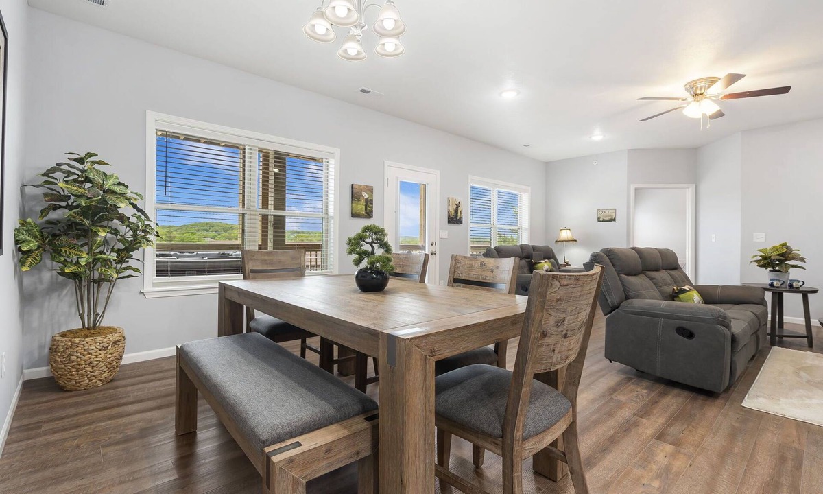 Branson West Condo | Bright Open Floorplan with Hot Tub, Private Deck, Arcade, Golf Course & High-End Decor