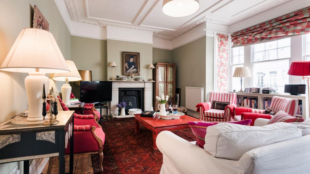 Town Apartment | Bright Parsons Green Maisonette