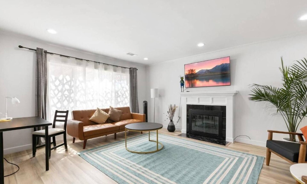 North Fair Oaks House | Bright & Peace 3BR, RWC Fresh Remodeled & Spotless