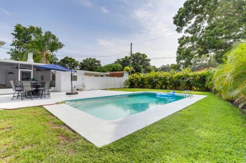 Pinellas Park House | Bright Pinellas Park Getaway w/Private Pool!