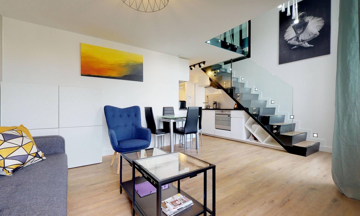 Tonkin Sud Apartment | Bright & quiet 2BR apt. with 2 bathrooms & garage