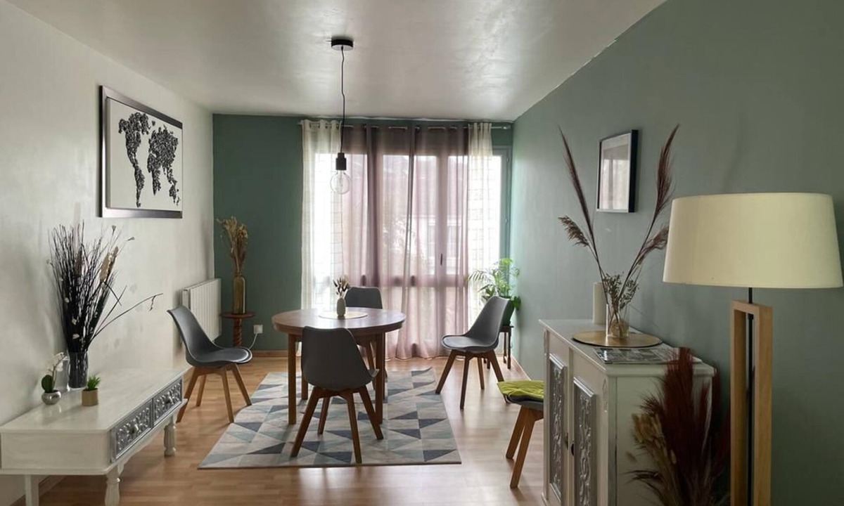 Saint-Hilaire-Saint-Florent House | Bright, quiet house with enclosed garden