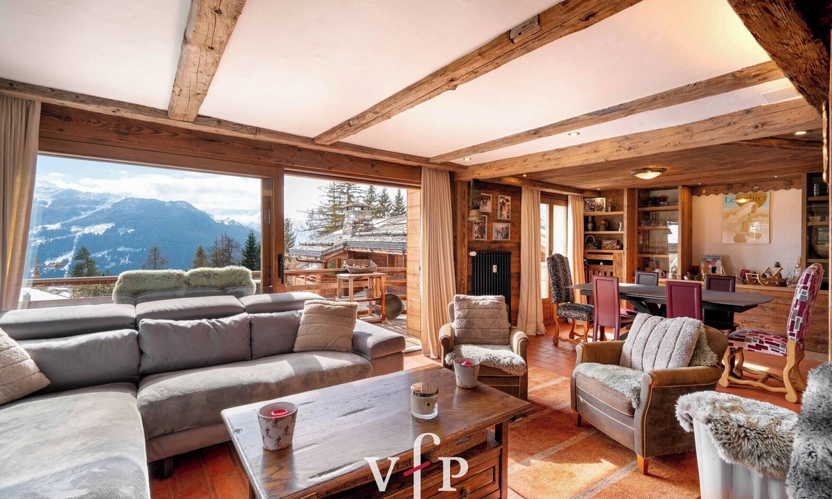 Verbier Ski Chalet | Bright renovated half-chalet – Brunet district, VerbierThis charming renovated half-chalet, located