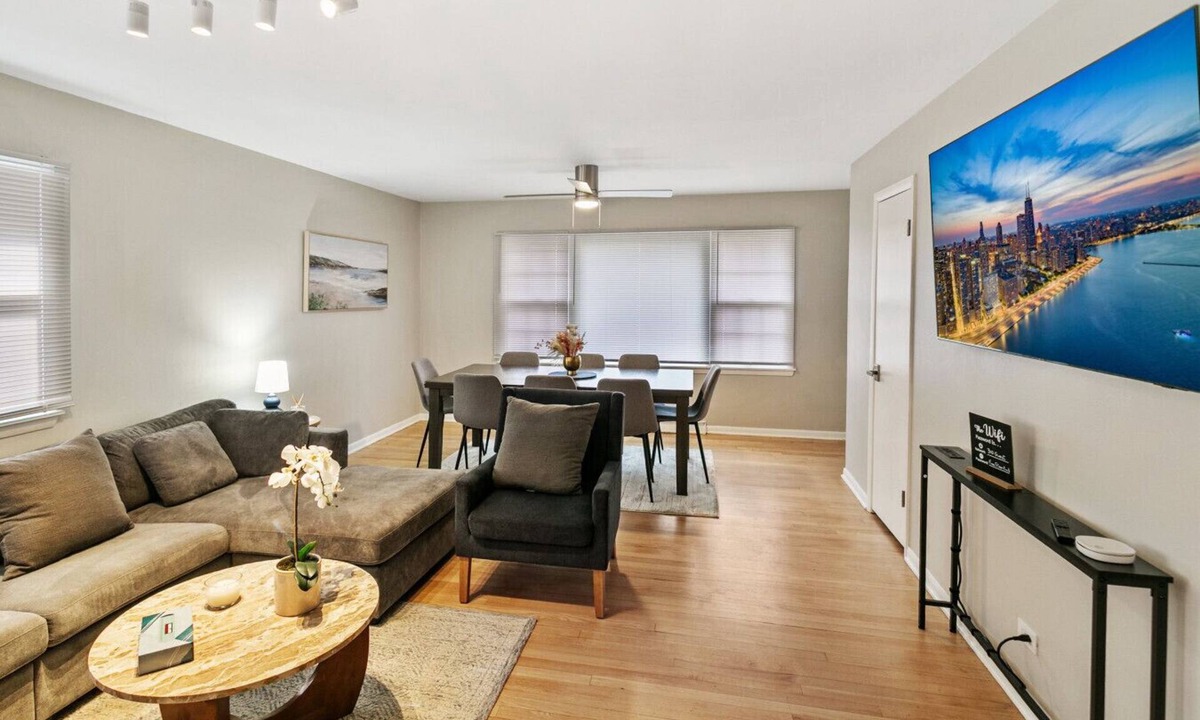 Libertyville House | Bright & Roomy 5BR – Family-Ready Near Naval Base!