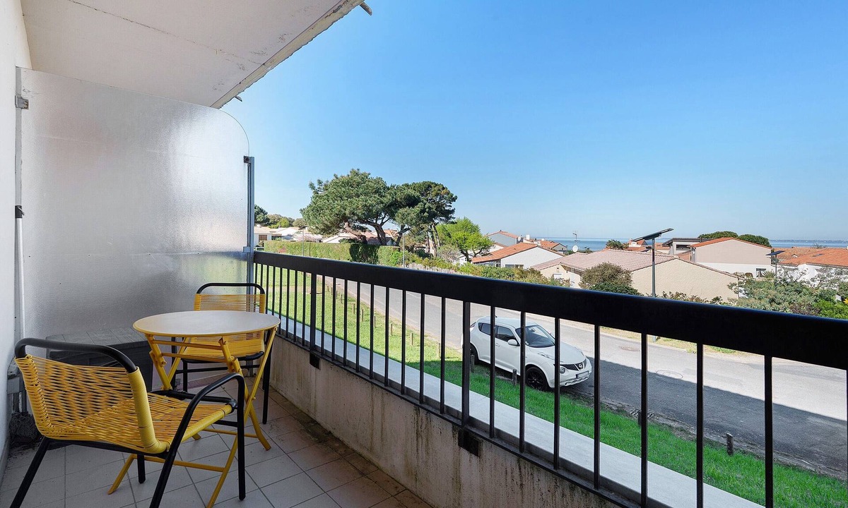 Saint-Michel-Chef-Chef Apartment | Bright Studio "Les Dunes" with Lovely Sea View