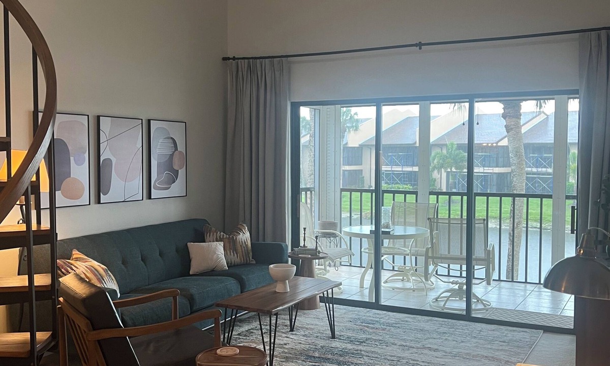 Riverbend Country Club Condo | Bright Serene 2 Bedroom Condo