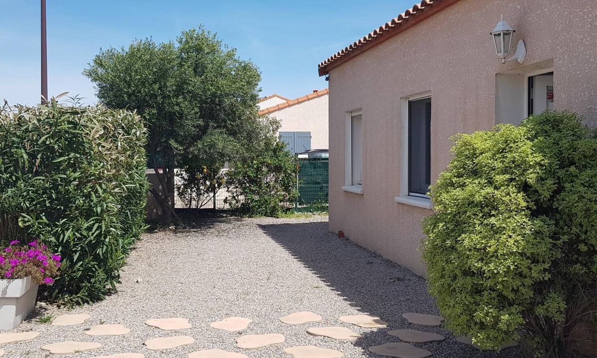 La Palme House | Bright single-storey villa with garage 5 minutes from the sea