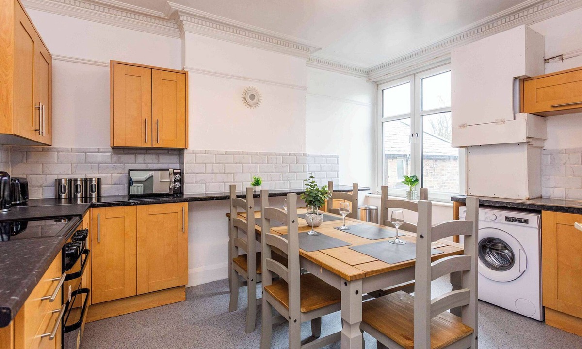 Haltwhistle House | Bright & Spacious 3 Bedroom House in Haltwhistle