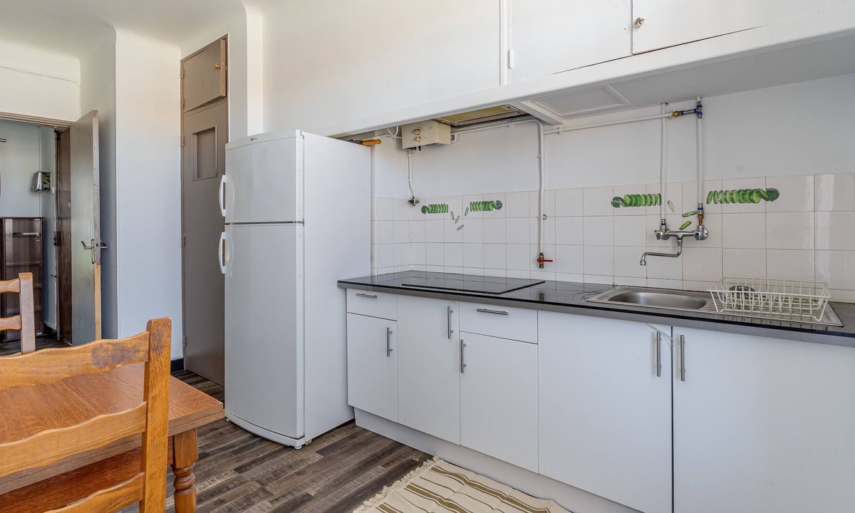 Blancarde Apartment | Bright, spacious apartment, not overlooked and close to all amenities.